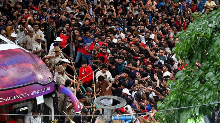 ભાગદોડ અને 11 લોકોના મોત માટે RCB જવાબદાર