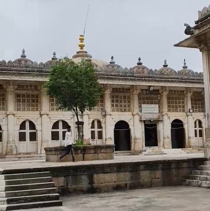 સરખેજ રોજામાંથી ગુંબજના કળશની ચોરી