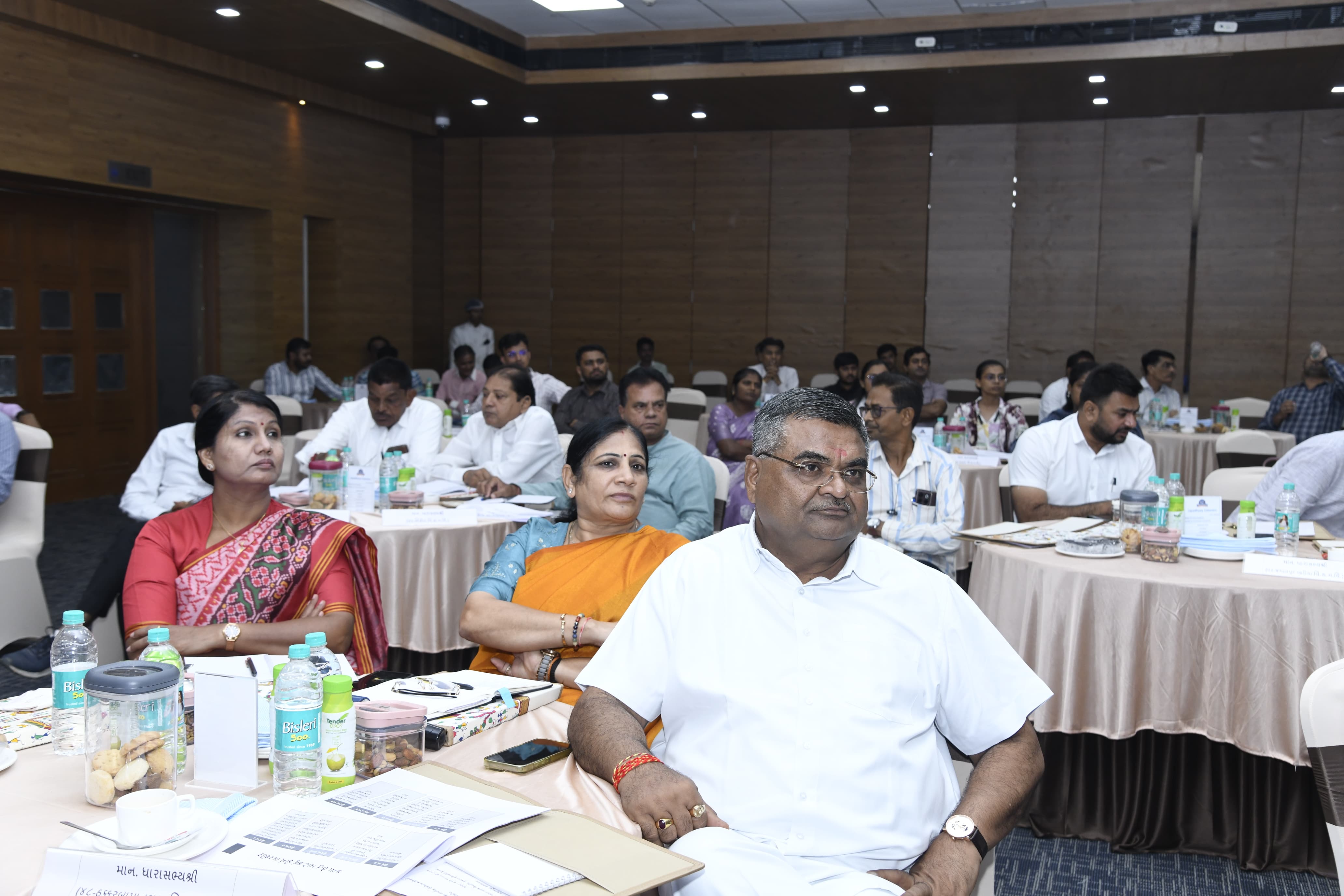 અમદાવાદમાં કેમ એકઠાં થયા પાંચ જિલ્લાના ધારસભ્યો?