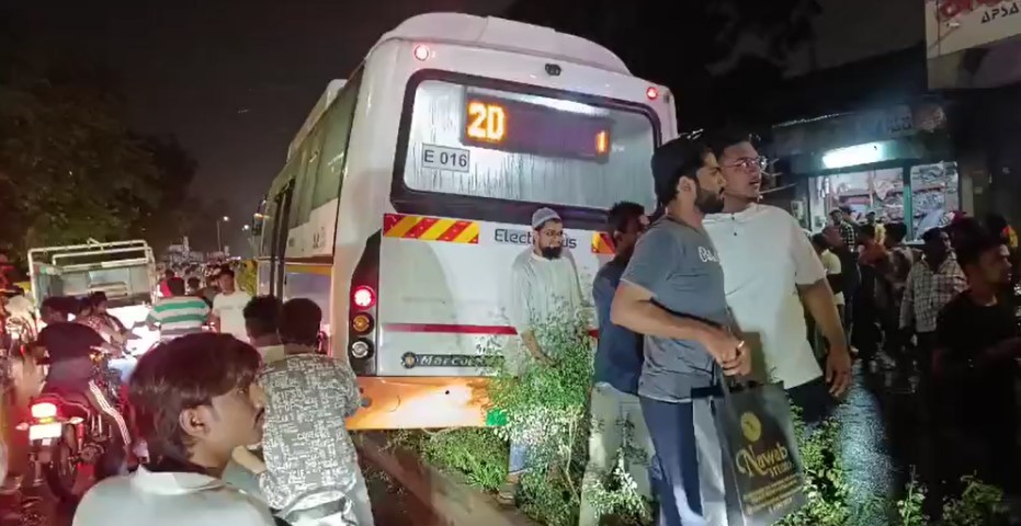Ahemdabad:વહેલી સવારે રખિયાલ વિસ્તારમાં BRTS બસનો અકસ્માત