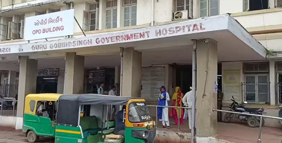 JAMNAGAR:જાણીતા મીઠાઈ વેપારીનો આપઘાતનો પ્રયાસ