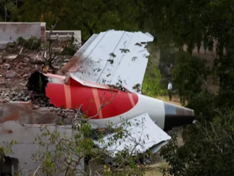 એર ઇન્ડિયા વિમાન દુર્ઘટના કેવી રીતે થઈ?