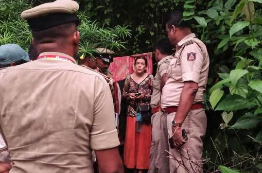 સાપ બન્યો મિત્ર, મનુષ્ય દુશ્મન