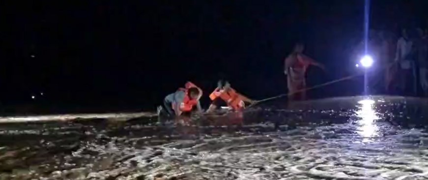 BAPS હરિભક્તોની કાર કોઝવેમાં ડૂબી