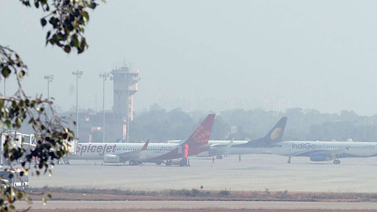 દિલ્હી આવતી 4 ફ્લાઇટ્સ જયપુર ડાયવર્ટ કરવામાં આવી