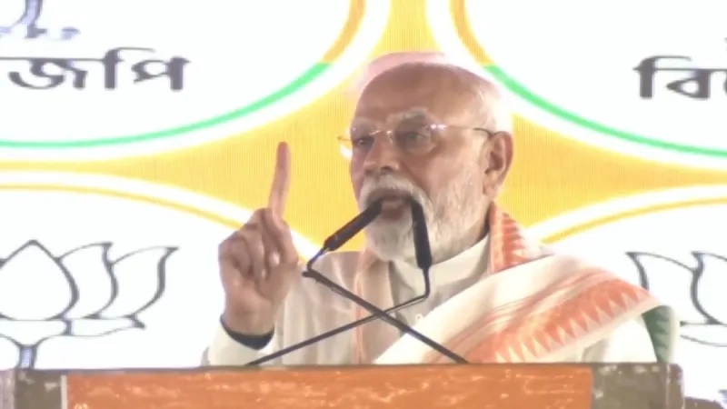 'ઘુસણખોરોને આપ્યા નકલી દસ્તાવેજો, આ બંગાળી સંસ્કૃતિ માટે ખતરો'