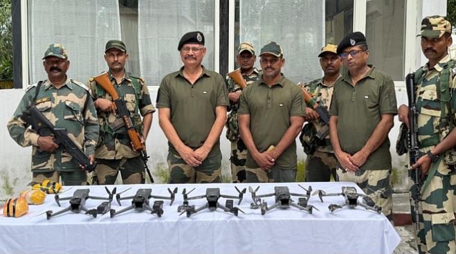 BSF જવાનોએ નિષ્ફળ કર્યો PAK નો નાપાક ઇરાદો