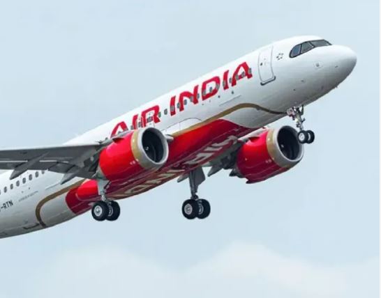 Air India Flight ; એર ઇન્ડિયાનું વિમાન રનવે પરથી નીચે ઉતરી ગયું