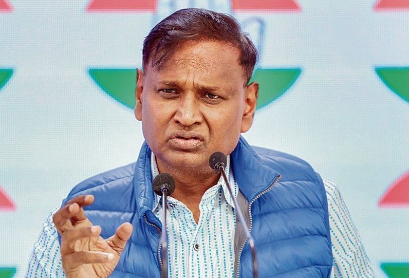 'અમે પાકિસ્તાન સાથે સારા સંબંધો ઇચ્છીએ છીએ પણ...'