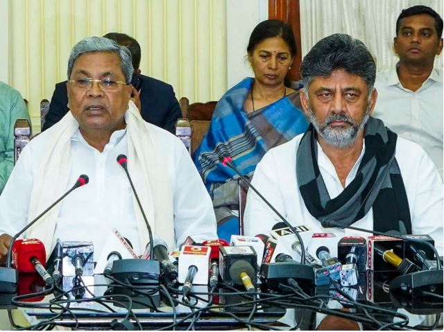 'મને જૂતાથી માર્યો'