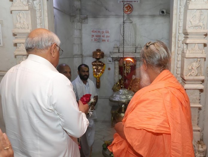 શ્રાવણના પ્રથમ સોમવારે મુખ્યમંત્રીએ કર્યા મહાદેવના દર્શન
