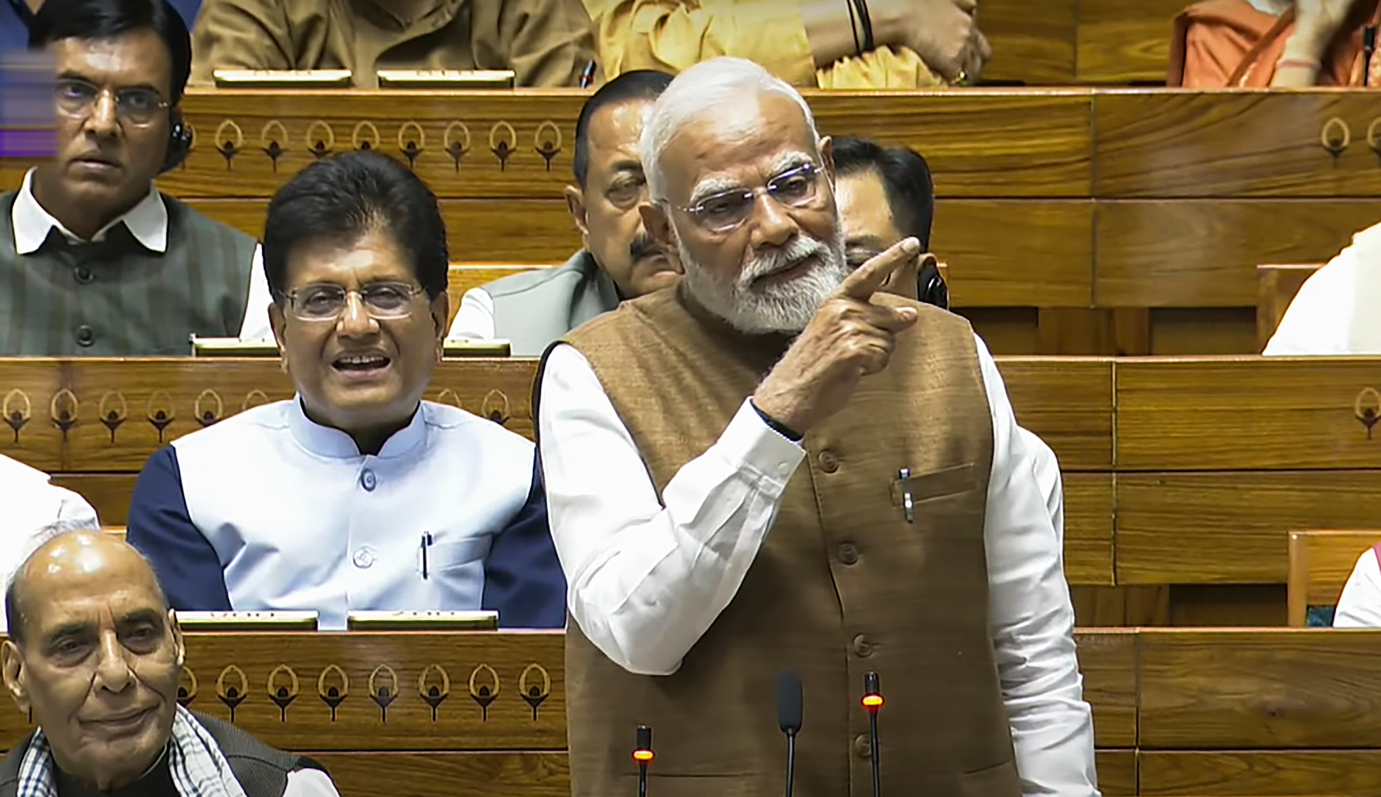 9 મેની રાત્રે અમેરિકાથી ફોન આવ્યો