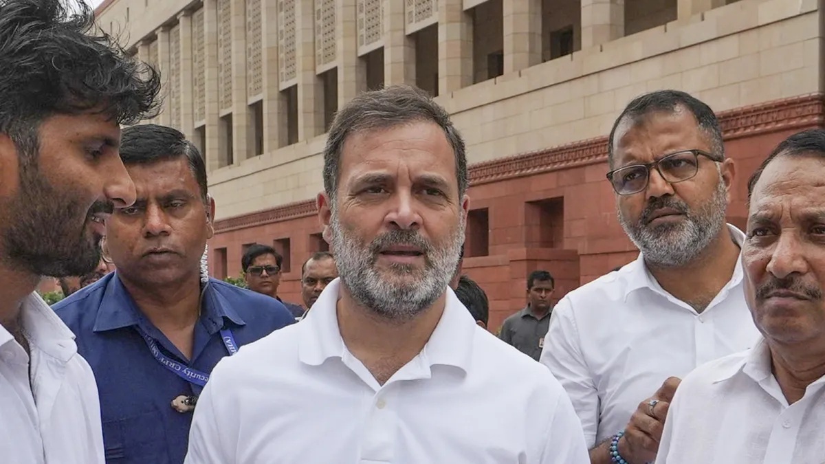 રાહુલ ગાંધીના આરોપો પર ચૂંટણી પંચનો જવાબ