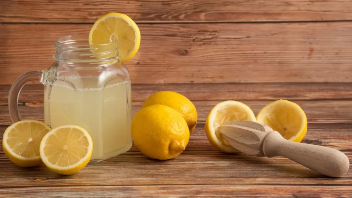 સવારે વહેલા ઉઠીને નવશેકા પાણીમાં મિક્સ કરો લીંબુનો રસ