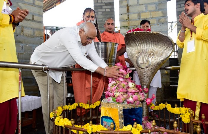 ભૂપેન્દ્ર પટેલે તીર્થક્ષેત્ર સ્તંભેશ્વર મહાદેવના કર્યા દર્શન
