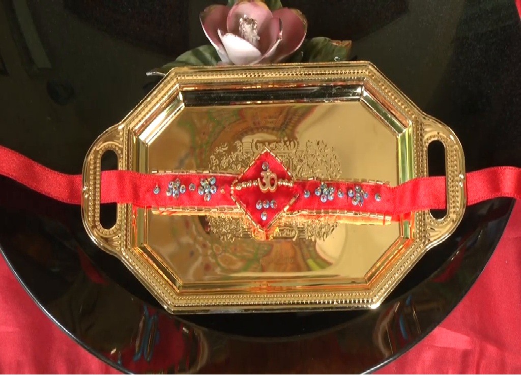 પાકિસ્તાની બહેને PM મોદી માટે પોતાના હાથે બનાવી ખાસ રાખડી