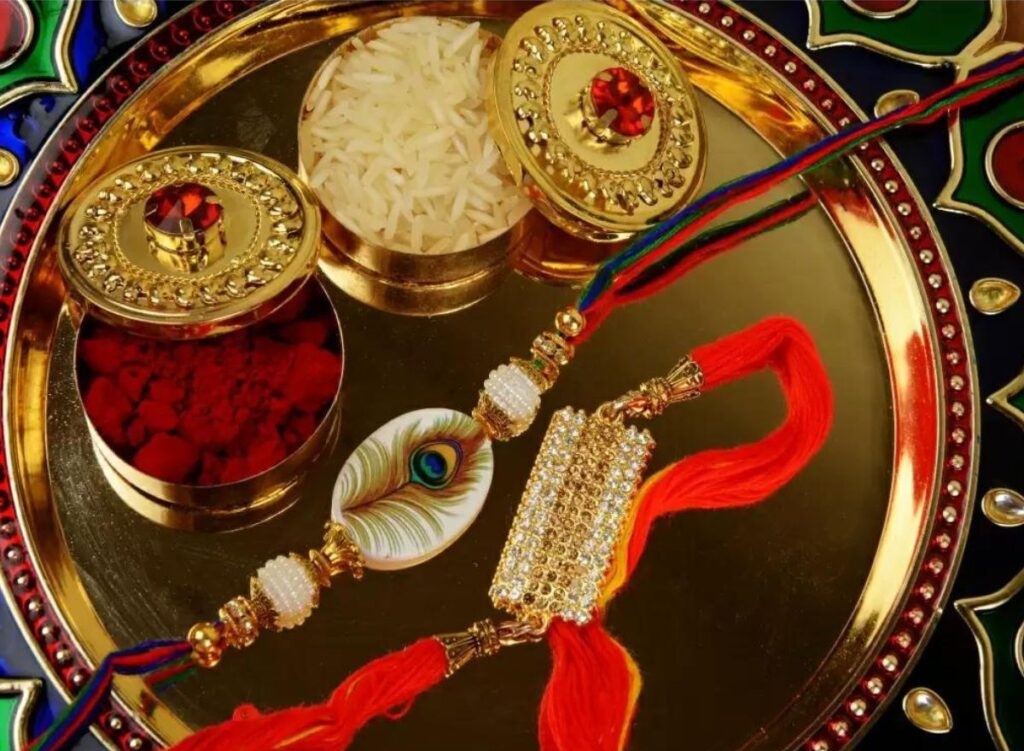 રાખી પૂર્ણિમા કે શ્રાવણ પૂર્ણિમાની કથા શું છે?