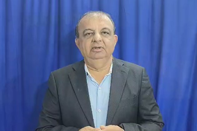 સુરતમાં વિજ્ઞાન જાથાએ ભુવાની કપટલીલા કરાવી બંધ