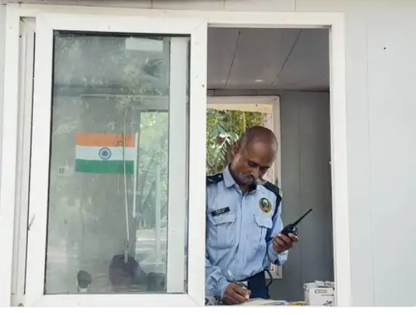 બે લાખથી વધુ શહીદોની ગાથાને જીવંત રાખે છે એક સિક્યોરિટી ગાર્ડ