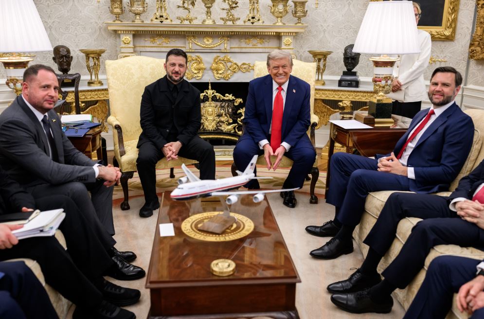 યુદ્ધ રોકવા પુતિન સાથે વાતચીત માટે ઝેલેન્સ્કી તૈયાર