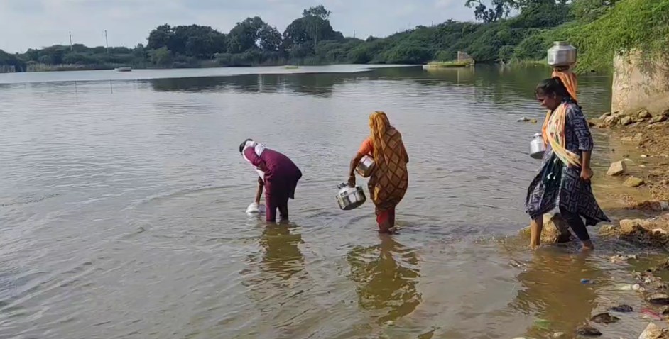 ભર ચોમાસે પીવાના પાણીથી તરસી રહ્યો છે ગુજરતાનો આ જીલ્લો