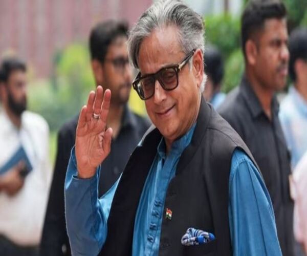 PM, CMની જેલ અંગેના બિલ પર બોલ્યા શશિ થરૂર