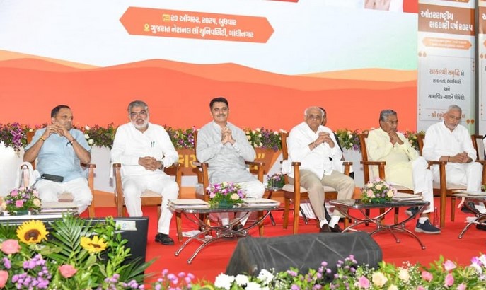 "ભારત સહકારી ક્ષેત્રનું શ્રેષ્ઠ મોડલ"