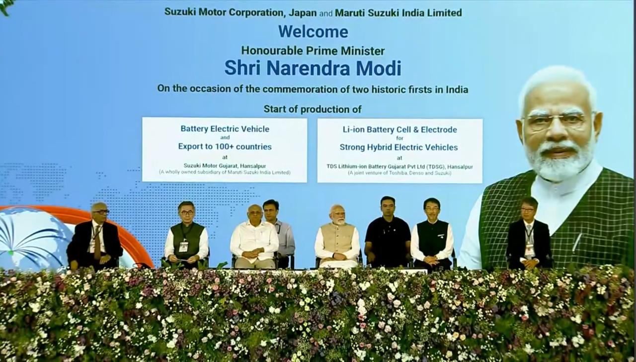 "ભારતમા બનેલા ઇલેક્ટ્રીક વ્હીકલ 100 દેશોમા એક્સપોર્ટ કરવામાં આવશે"