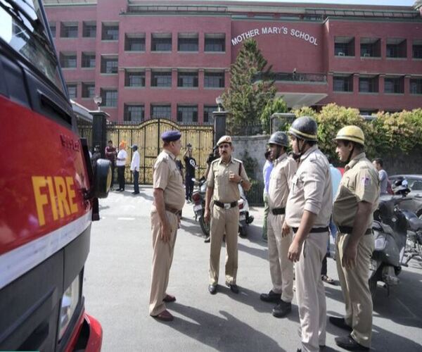 ફરી દિલ્હીમાં બોમ્બ વિસ્ફોટની ધમકી