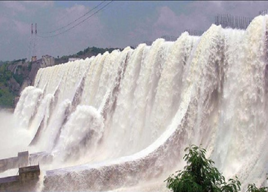 ગુજરાતની જીવાદોરી સમાન નર્મદા ડેમ ભરાયો!