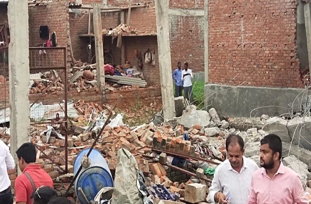 લખનઉમાં ફટાકડાની ફેક્ટરીમાં ભીષણ વિસ્ફોટ