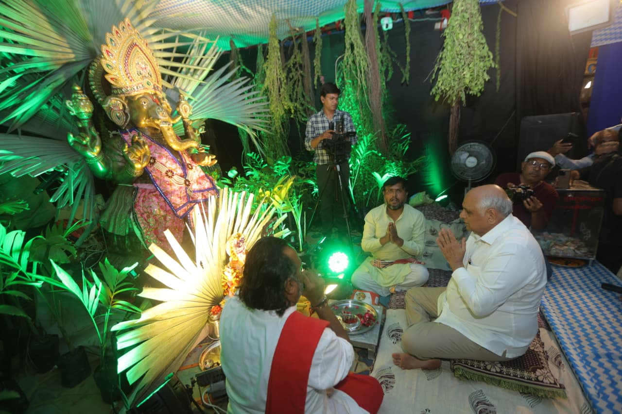 મુખ્યમંત્રીએ ઘાટલોડિયામાં ગણેશજીના કર્યા દર્શન