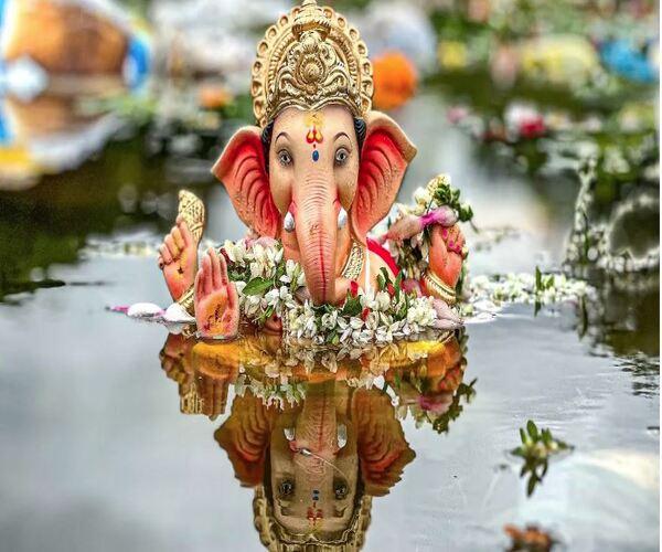 શુભ મુહૂર્તમાં વિસર્જન કરવાથી મળશે ગણપતિ બાપાના આશીર્વાદ