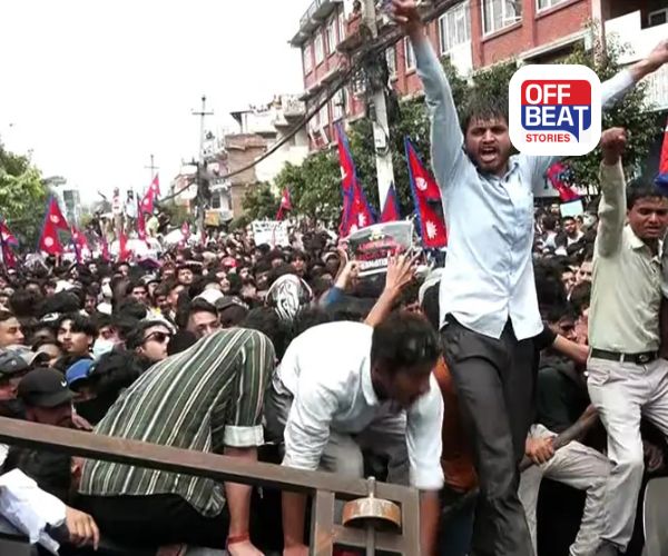 નેપાળમાં પ્રદર્શનકારીઓની ભીડમાં ઘૂસ્યા લૂંટારુઓ