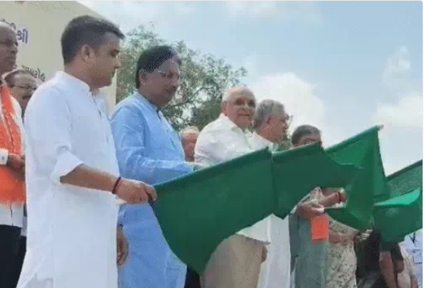 પંજાબના પૂર પીડિતોની વહારે આવ્યું ગુજરાત