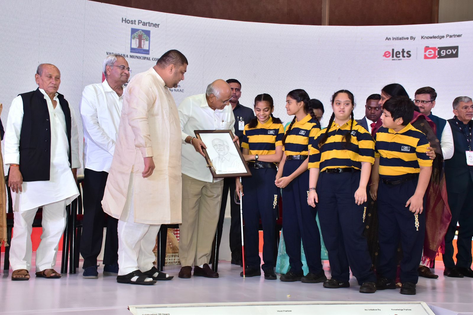 મુખ્યમંત્રીએ પ્રજ્ઞાચક્ષુ બાળકો સાથે કર્યો સંવાદ