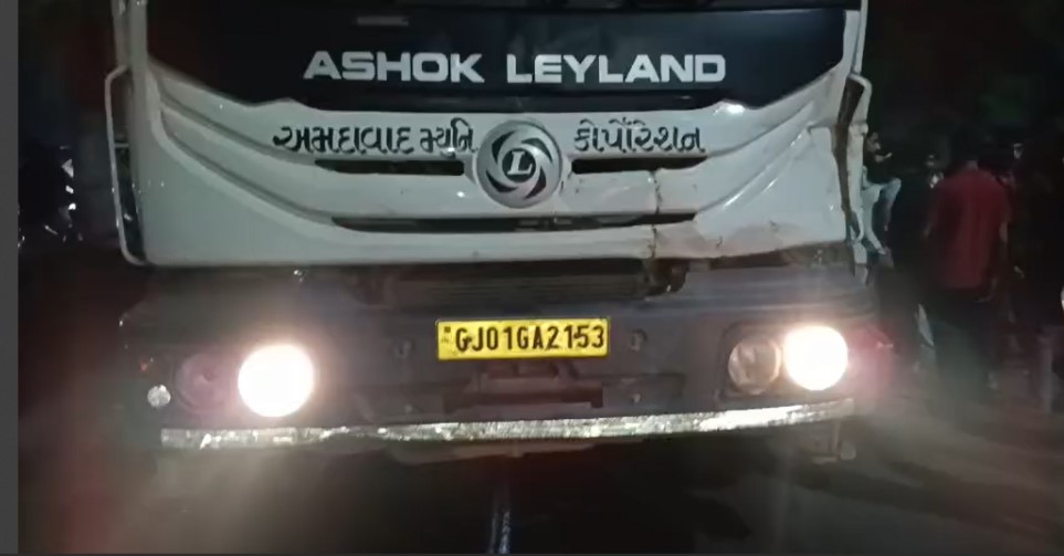 દવા લેવા જતો હતો,યમરાજ બની માથે ચડયું AMCનું ડમ્પર