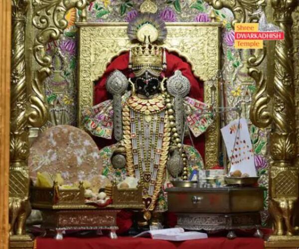 જગતમંદિરમાં દિવ્ય દીપોત્સવ