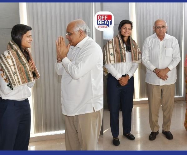 ભારતીય મહિલા ક્રિકેટર રાધા યાદવે CM સાથે શુભેચ્છા કરી