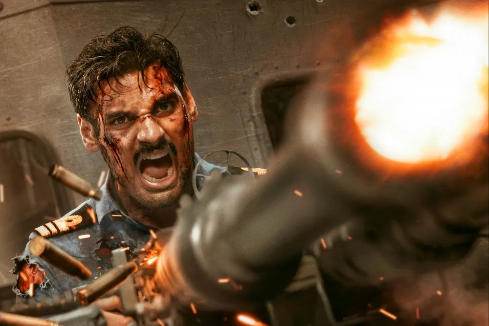 Border 2: અહાન શેટ્ટીનો નેવી લુક જોઇને ફેન્સ ગાંડા થયા