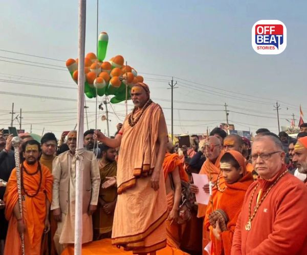 પ્રજાસત્તાક દિવસ નિમિત્તે સ્વામી અવિમુક્તેશ્વરાનંદે ફરકાવ્યો ત્રિરંગો