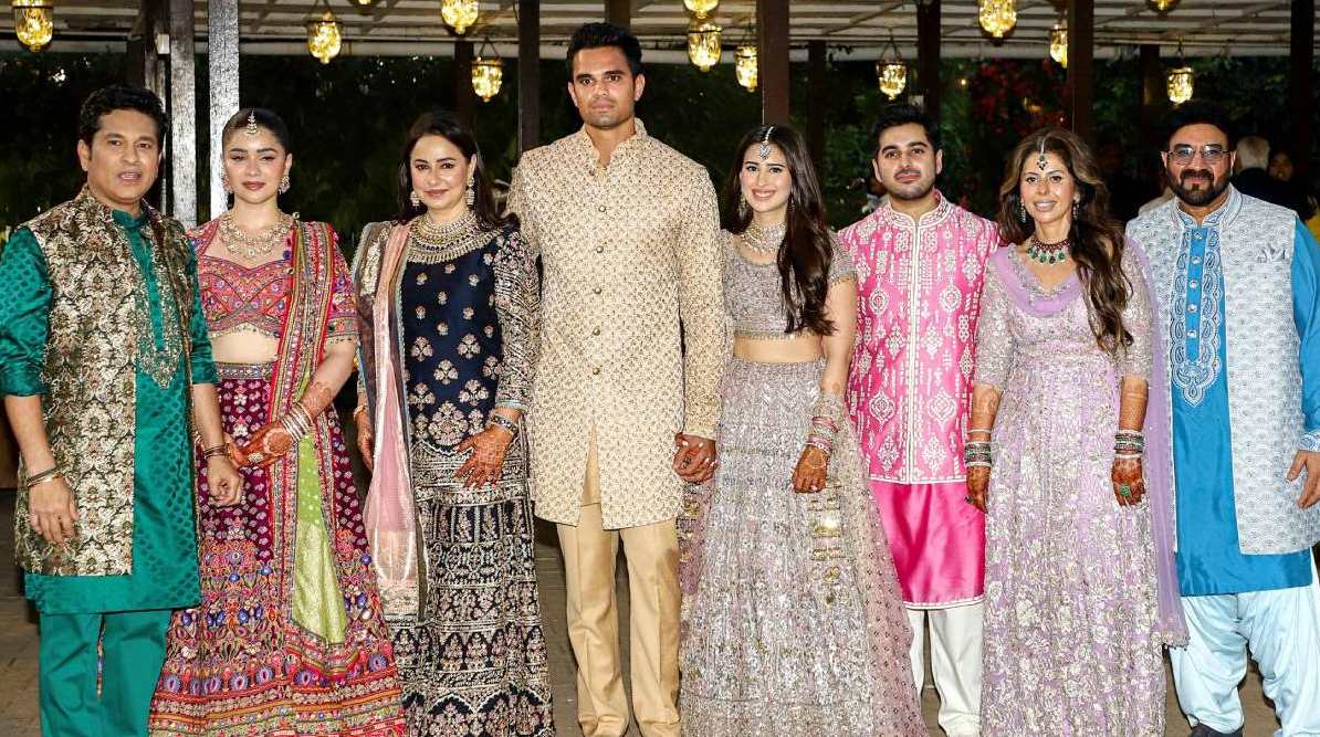 વેડિંગ લુકમાં ચમક્યો તેંડુલકર પરિવાર