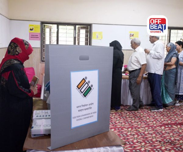 મતદાન મથક પર ઉમટી પડેલા મતદારો