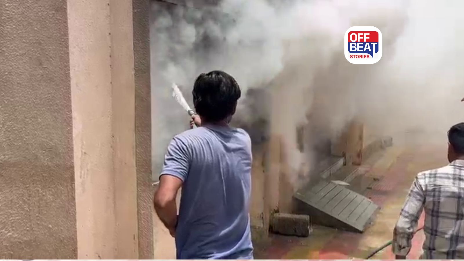 અંજારમાં PGVCL કચેરીના રેકોર્ડ રૂમમાં ભીષણ આગ