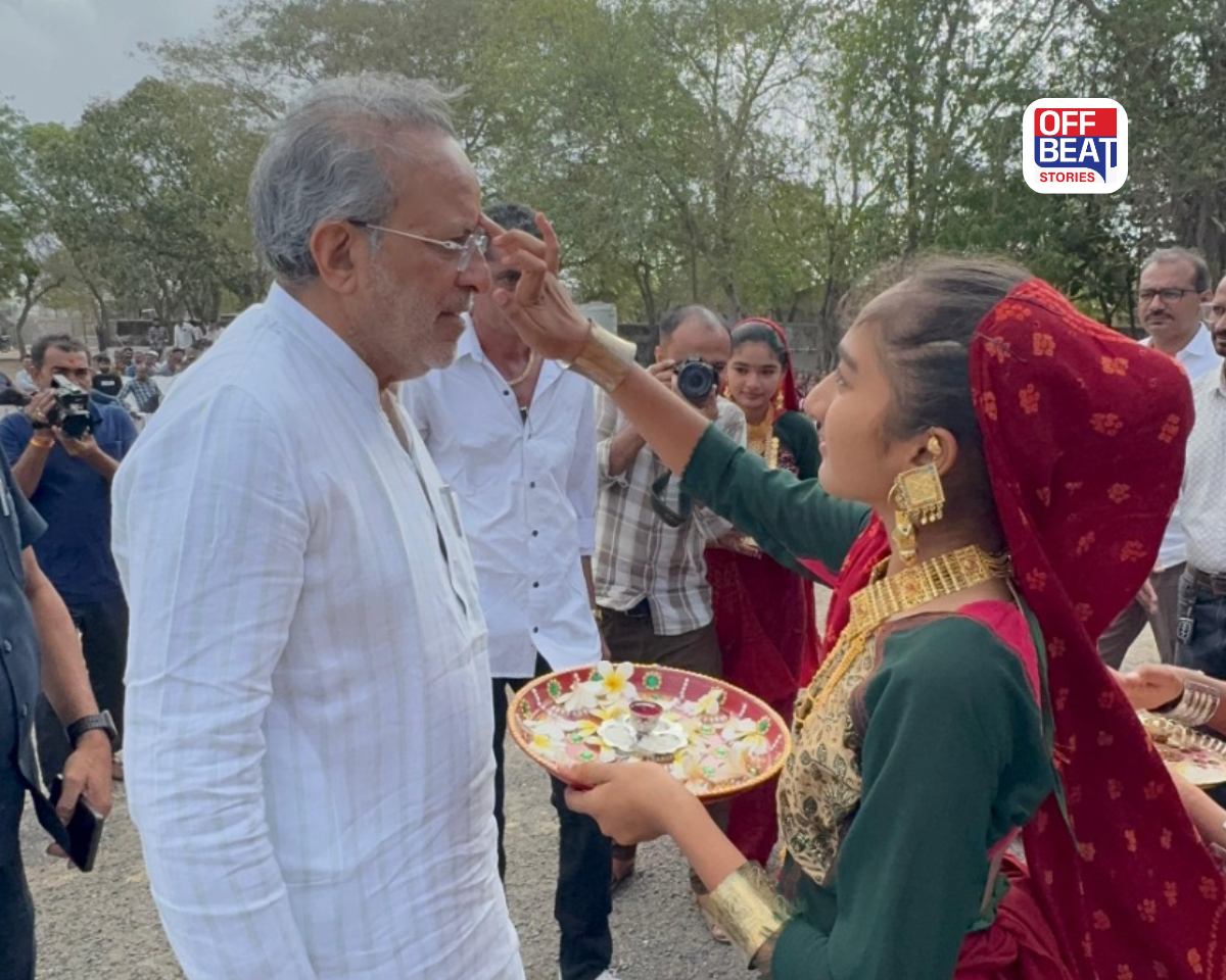 ‘મોબાઇલ નહીં, બાળકોને પુસ્તકો અને રમતગમતના સાધનો’