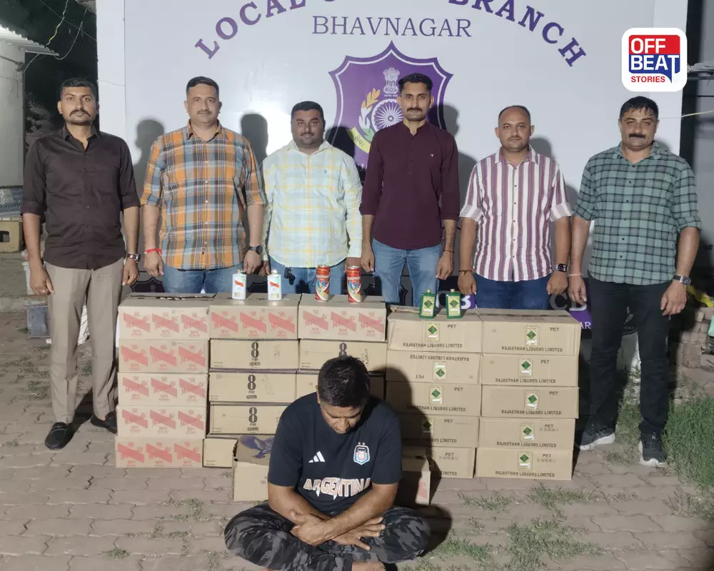 રથયાત્રા પૂર્વે એમ્બ્યુલન્સના બહાને દારૂની હેરાફેરીનો પર્દાફાશ