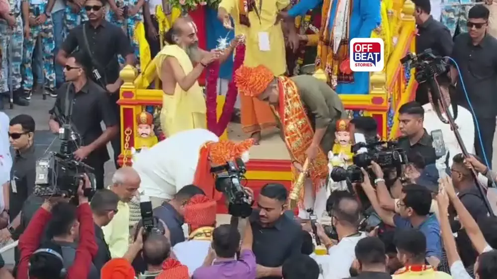 રથયાત્રાના ઇતિહાસમાં પ્રથમ વખત CM અને DyCM એ એક સાથે કરી પહિંદ વિધિ