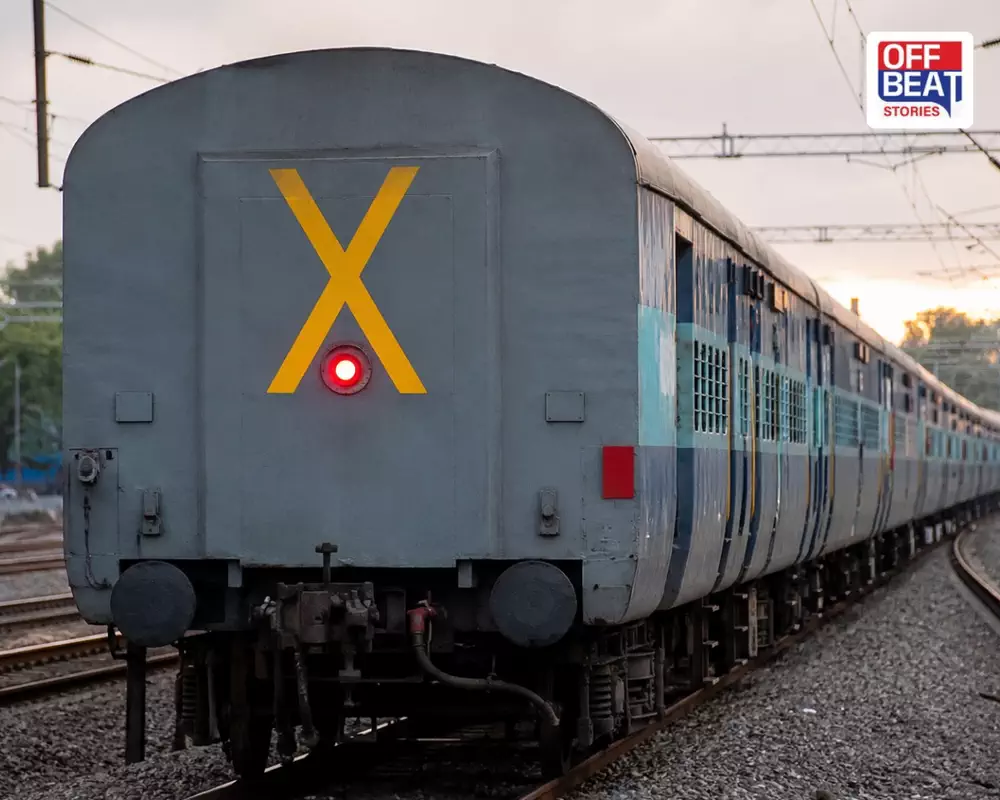 ટ્રેન પર 'X'નું નિશાન કર્યું હોય તે પ્રકારની છબી