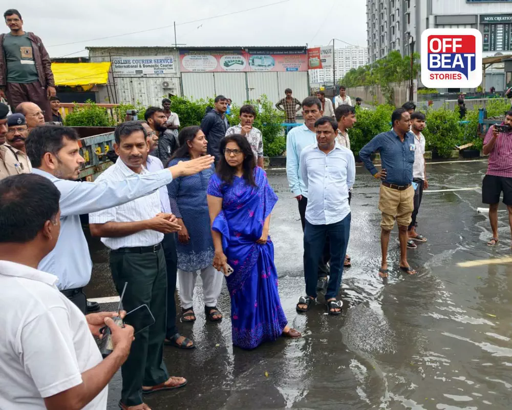 સુરતમાં ભારે વરસાદ અને ખાડીપૂરની સ્થિતિ