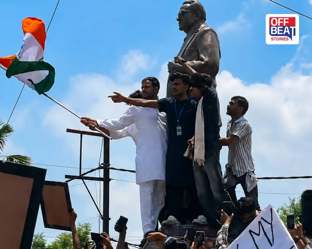 તેજ પ્રતાપની વિરોધ કરતી છબી